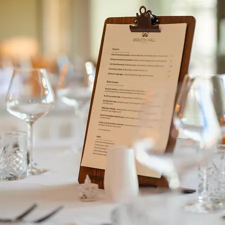 Asquith Hall & 4*