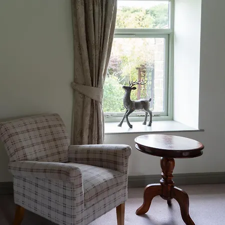 Asquith Hall & 4*