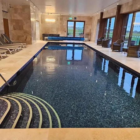 Hotel Asquith Hall &